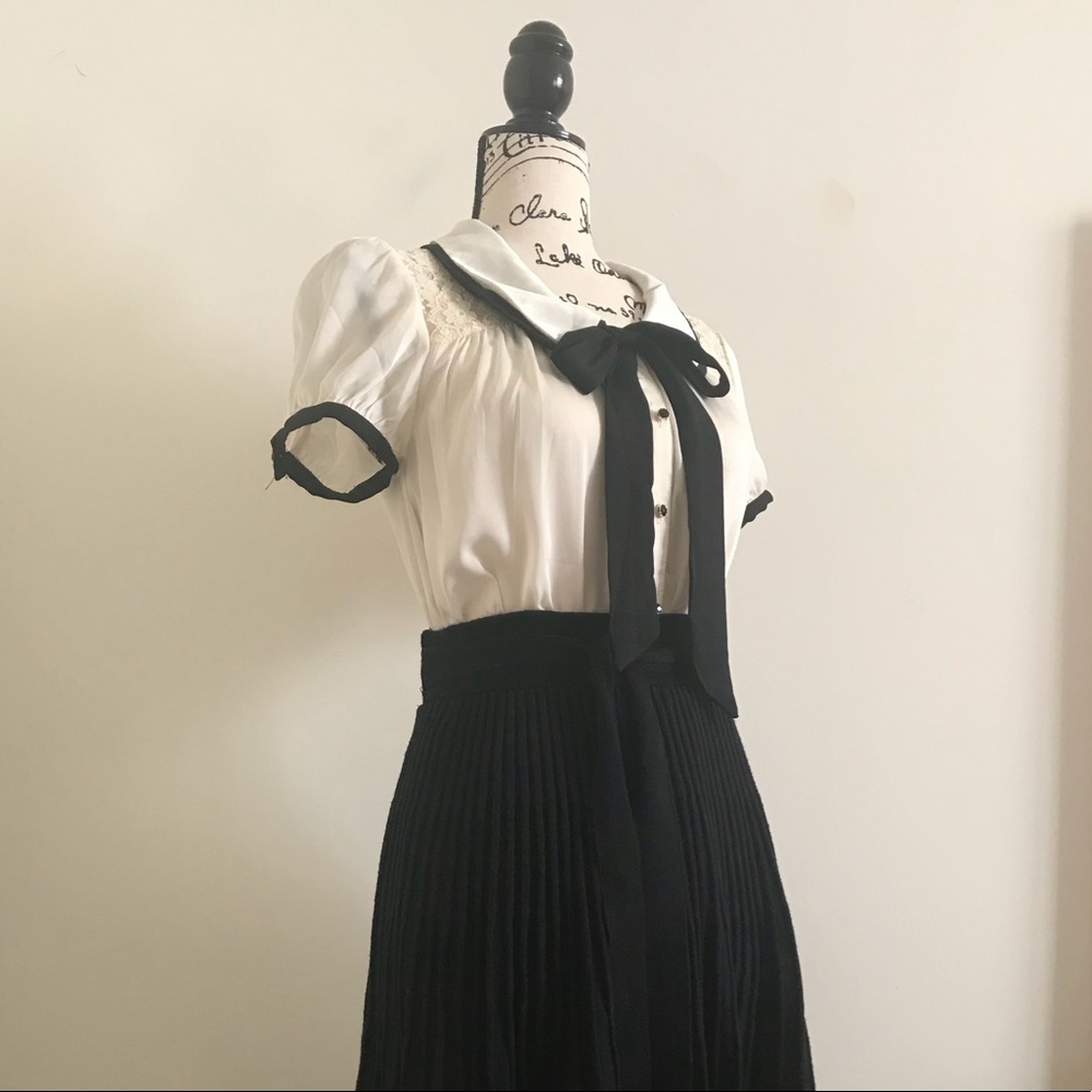 Vintage Peter Pan collar sheer chiffon with lace